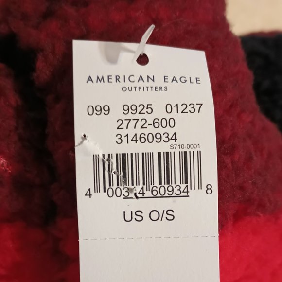 NWT ~ AMERICAN EAGLE Red & Black Plaid Soft Sherpa Throw Blanket (For Your Pet) - Picture 5 of 5